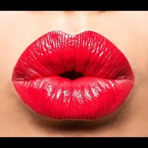 Meet your Posher, Limor